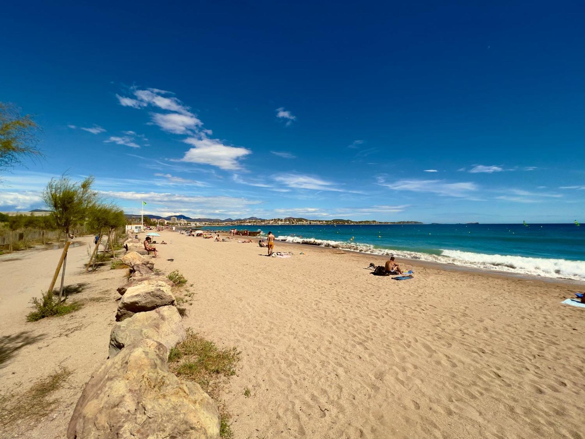 Les Cactus Frejus Plage Bagian luar foto
