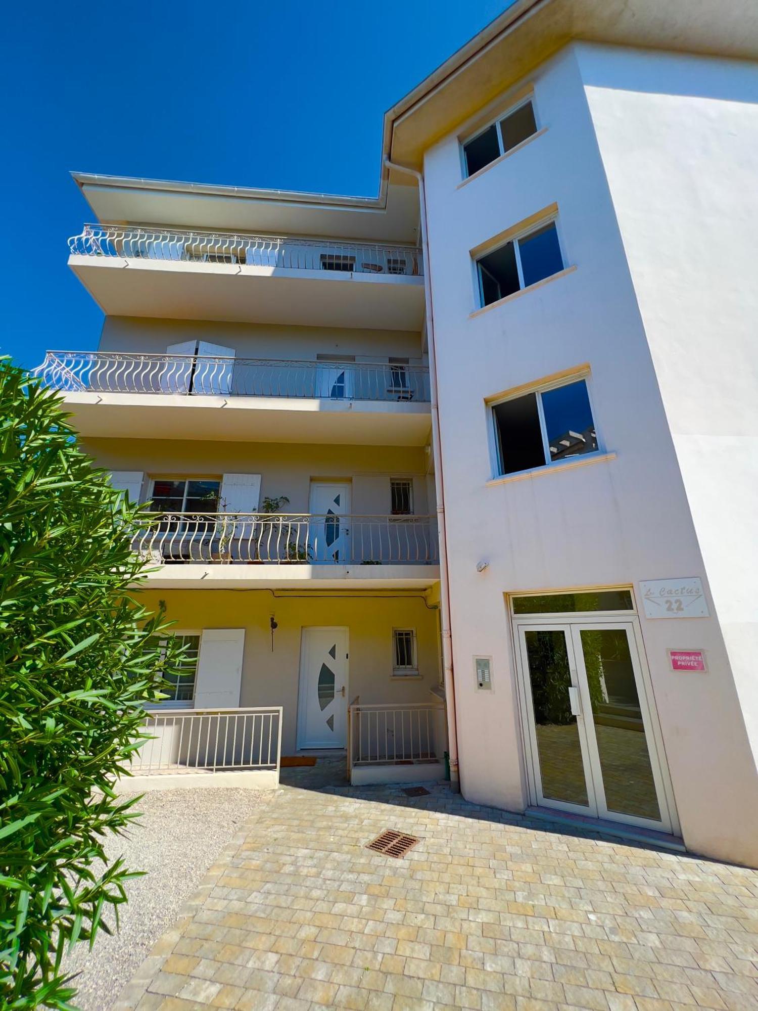 Les Cactus Frejus Plage Bagian luar foto